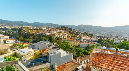 Apartamento T1 em Funchal (Sé) de 69 m²