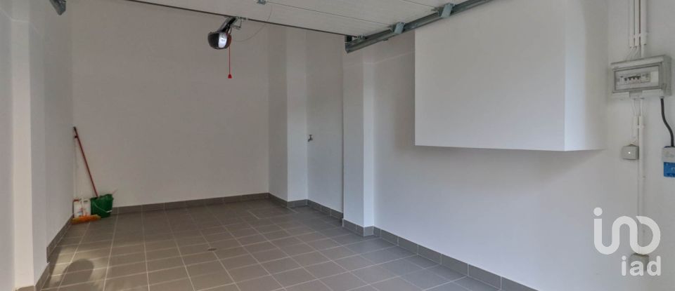 Apartamento T4 em Santo António dos Olivais de 101 m²