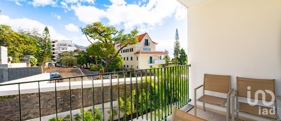 Apartamento T2 em Funchal (Sé) de 117 m²