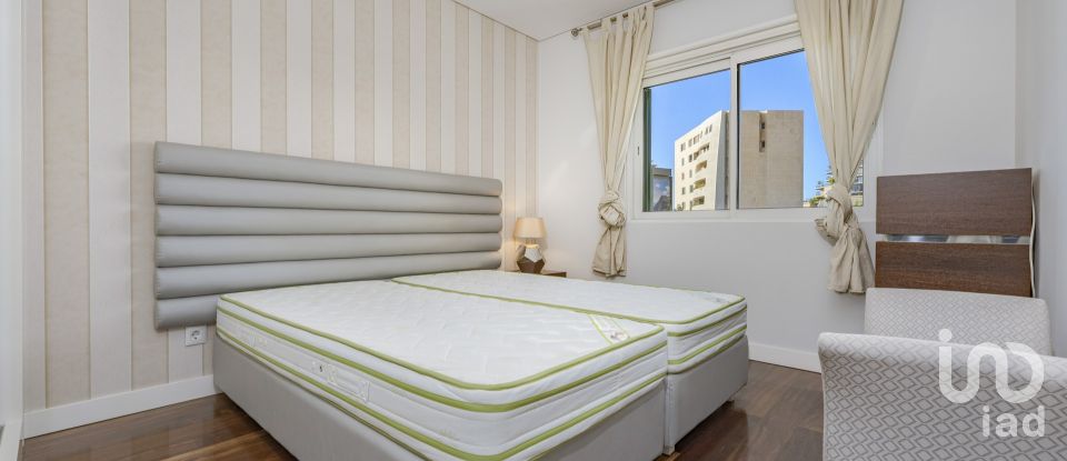 Apartamento T2 em Funchal (Sé) de 117 m²