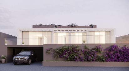 House T3 in Ribeira Brava of 234 m²