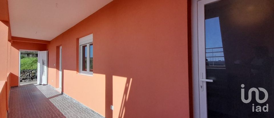 House T3 in Arco da Calheta of 112 m²