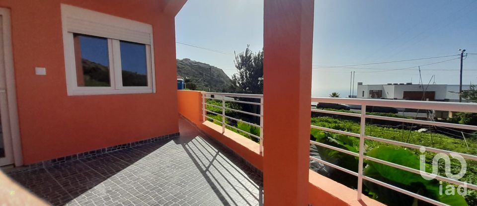 House T3 in Arco da Calheta of 112 m²