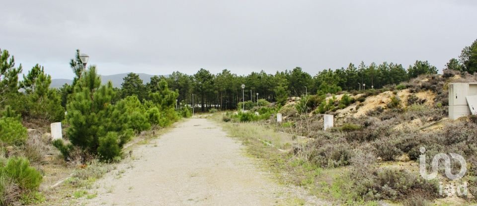 Terrain à Sesimbra (Castelo) de 141 m²