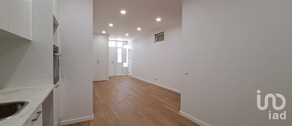 Apartment T2 in Ramada e Caneças of 107 m²