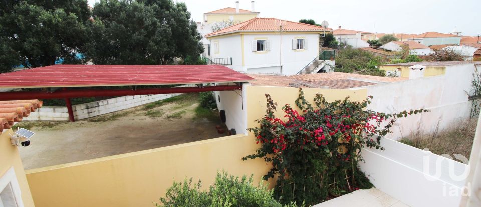 Casa / Villa T3 em Atouguia da Baleia de 148 m²