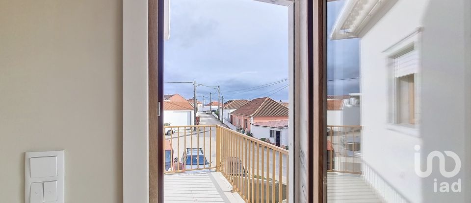 House T3 in A dos Cunhados e Maceira of 218 m²