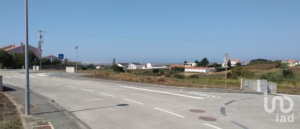 Terreno para construção em Atouguia da Baleia de 210 m²