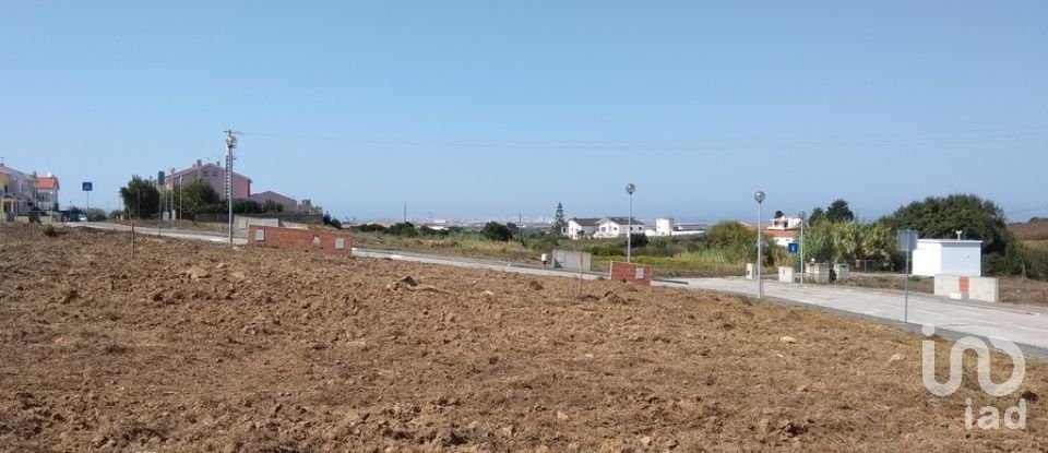 Terreno para construção em Atouguia da Baleia de 210 m²