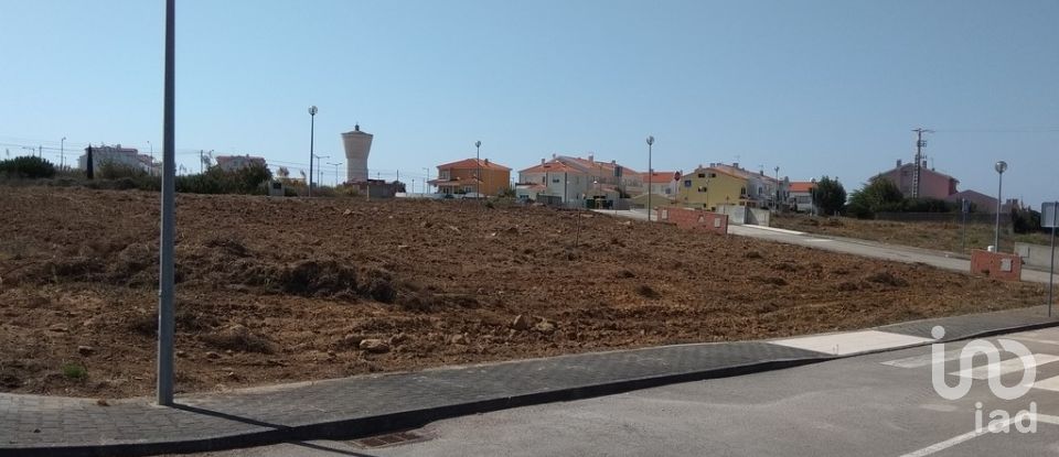 Terreno para construção em Atouguia da Baleia de 210 m²