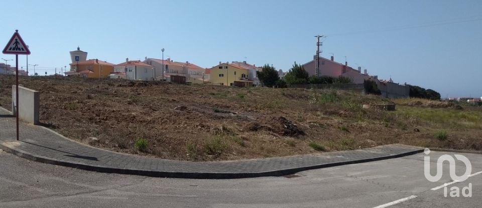 Terreno para construção em Atouguia da Baleia de 210 m²