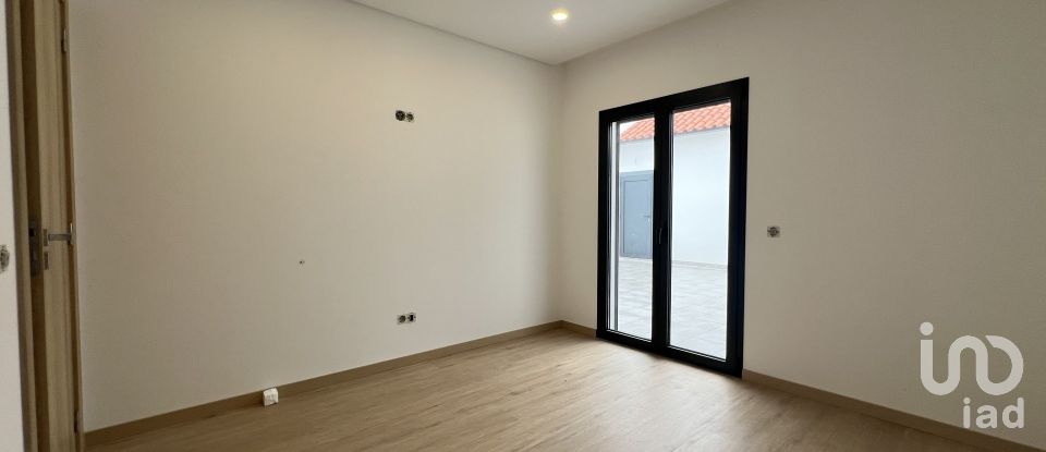 Casa T3 em Monte Redondo e Carreira de 200 m²