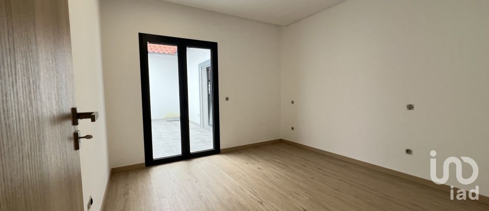 Casa T3 em Monte Redondo e Carreira de 200 m²