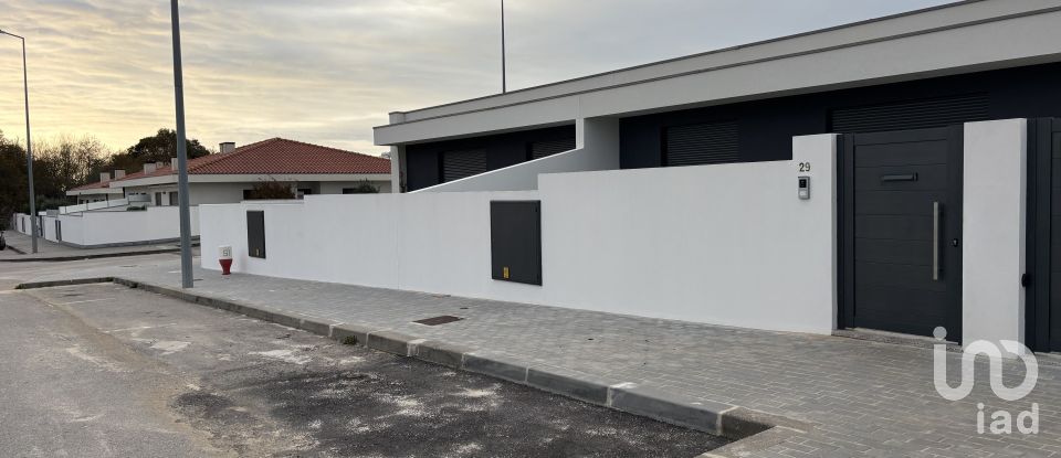 Casa / Villa T3 em Santa Maria da Feira, Travanca, Sanfins e Espargo de 192 m²