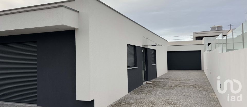 Casa / Villa T3 em Santa Maria da Feira, Travanca, Sanfins e Espargo de 192 m²