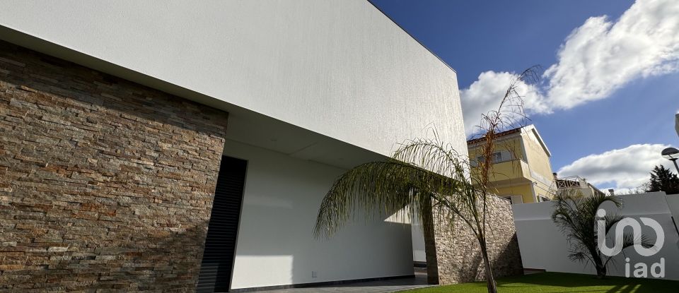 Maison T4 à Azeitão (São Lourenço e São Simão) de 210 m²