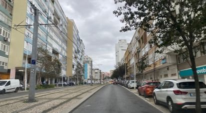 Boutique/Local commercial à Almada, Cova da Piedade, Pragal e Cacilhas de 93 m²