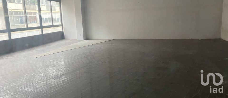 Boutique/Local commercial à Almada, Cova da Piedade, Pragal e Cacilhas de 93 m²