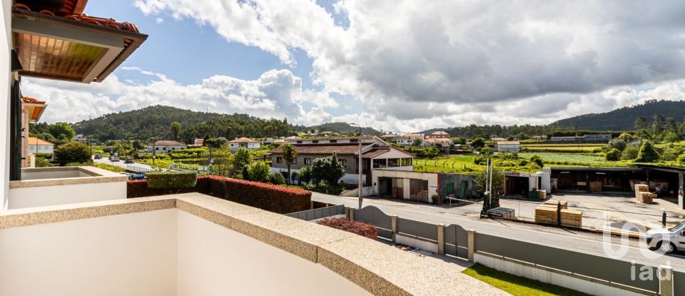 House T5 in Balugães of 350 m²