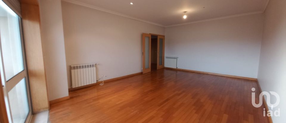 Apartment T3 in Barcelos, Vila Boa e Vila Frescainha (São Martinho e São Pedro) of 140 m²