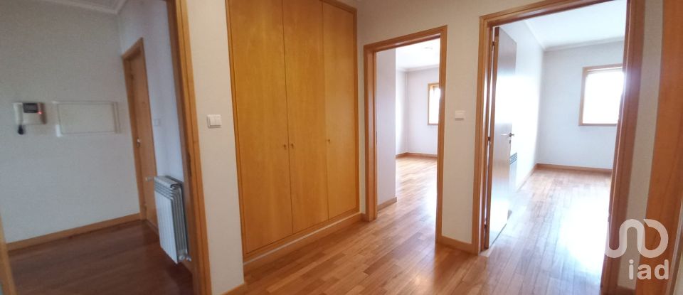 Apartment T3 in Barcelos, Vila Boa e Vila Frescainha (São Martinho e São Pedro) of 140 m²