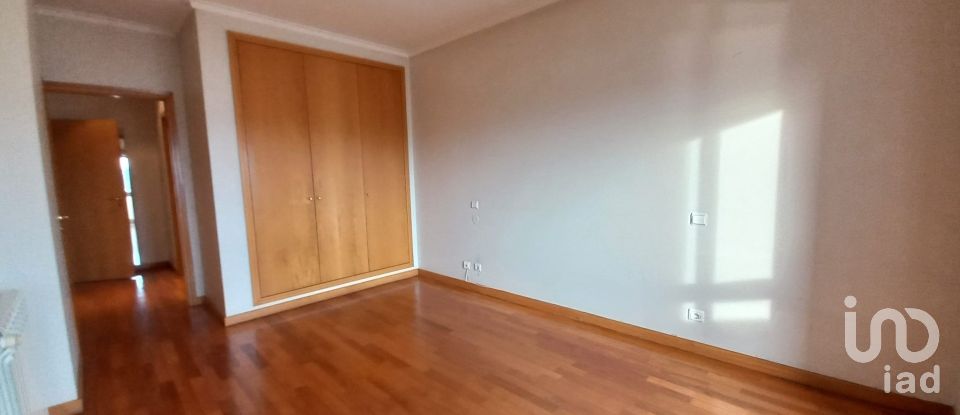 Apartment T3 in Barcelos, Vila Boa e Vila Frescainha (São Martinho e São Pedro) of 140 m²