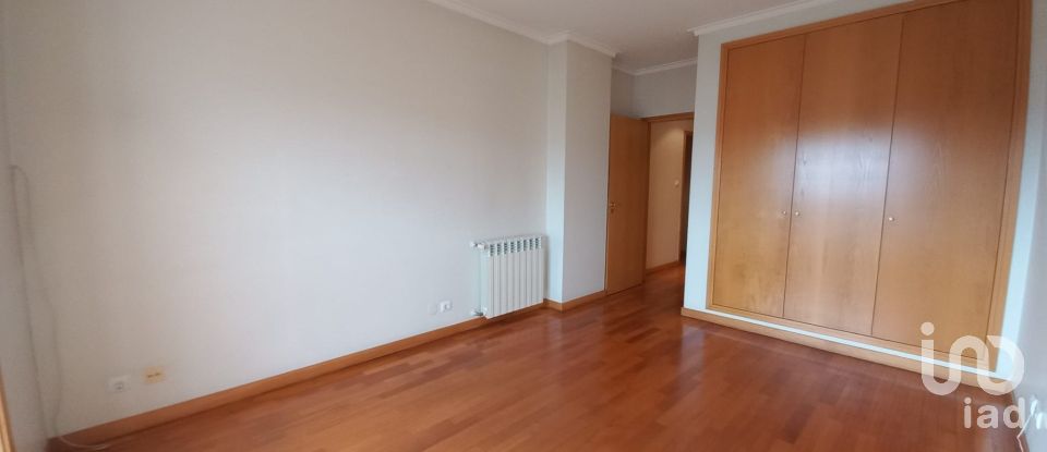 Apartment T3 in Barcelos, Vila Boa e Vila Frescainha (São Martinho e São Pedro) of 140 m²