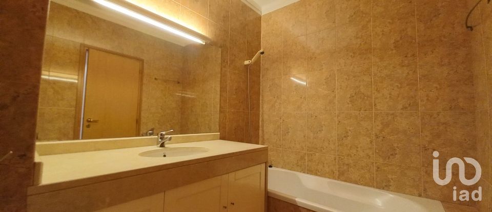 Apartment T3 in Barcelos, Vila Boa e Vila Frescainha (São Martinho e São Pedro) of 140 m²