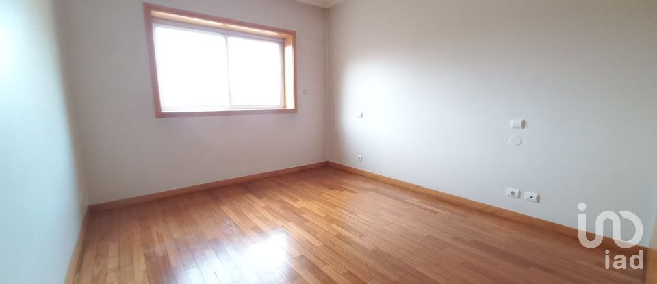 Apartment T3 in Barcelos, Vila Boa e Vila Frescainha (São Martinho e São Pedro) of 140 m²