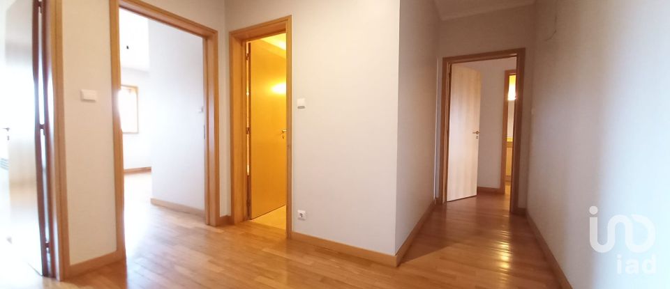 Apartment T3 in Barcelos, Vila Boa e Vila Frescainha (São Martinho e São Pedro) of 140 m²