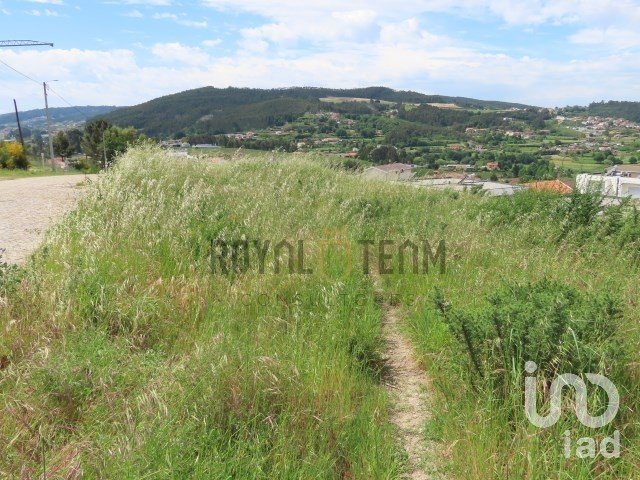 Terreno em Galegos de 1 577 m²