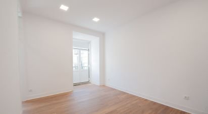 Apartment T2 in Misericórdia of 82 m²