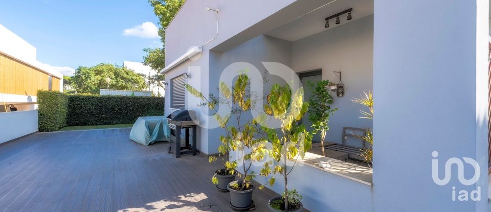 House T3 in Quarteira of 442 m²