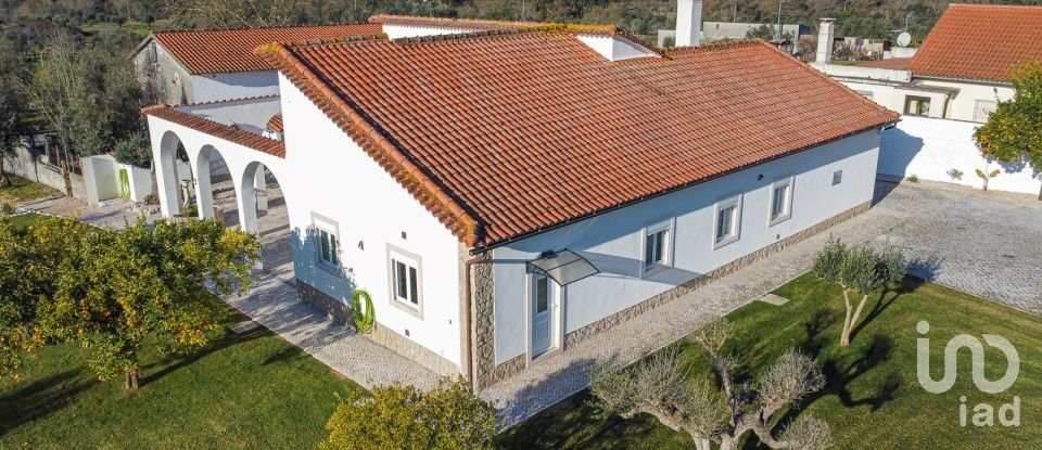 Maison T4 à Areias e Pias de 234 m²