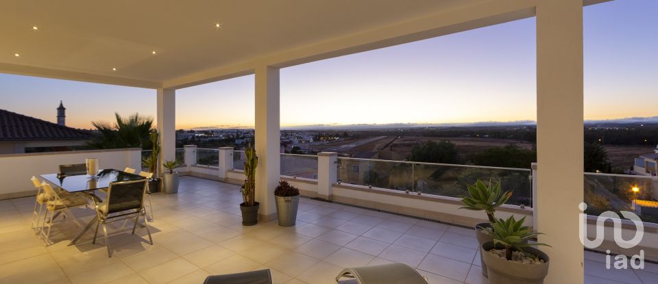 Casa / Villa T5 em Alvor de 408 m²