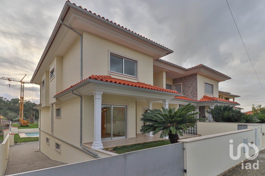 Casa / Villa T4 em Cernache de 219 m²