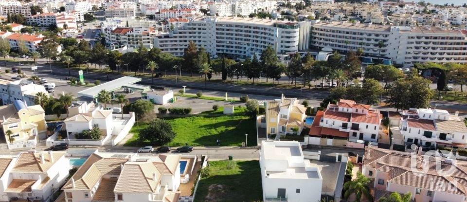 Terreno em Albufeira e Olhos de Água de 477 m²