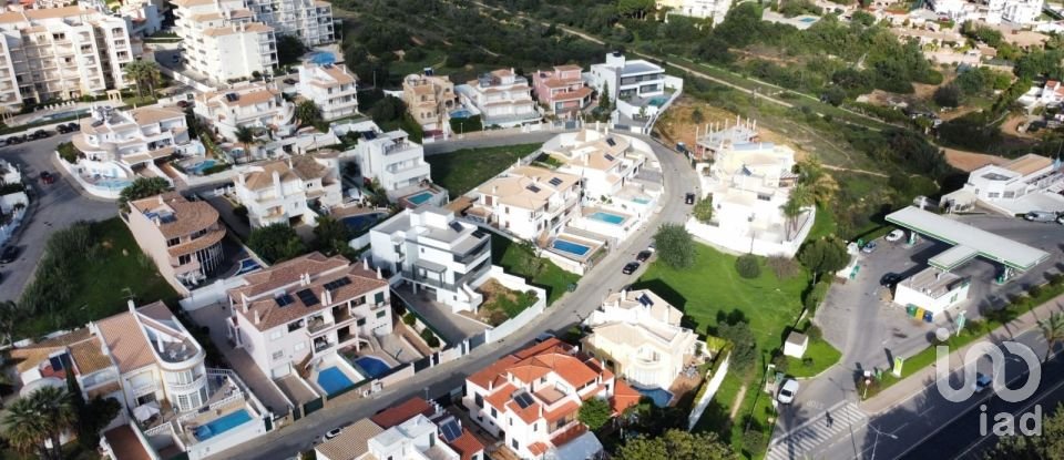 Terreno em Albufeira e Olhos de Água de 477 m²