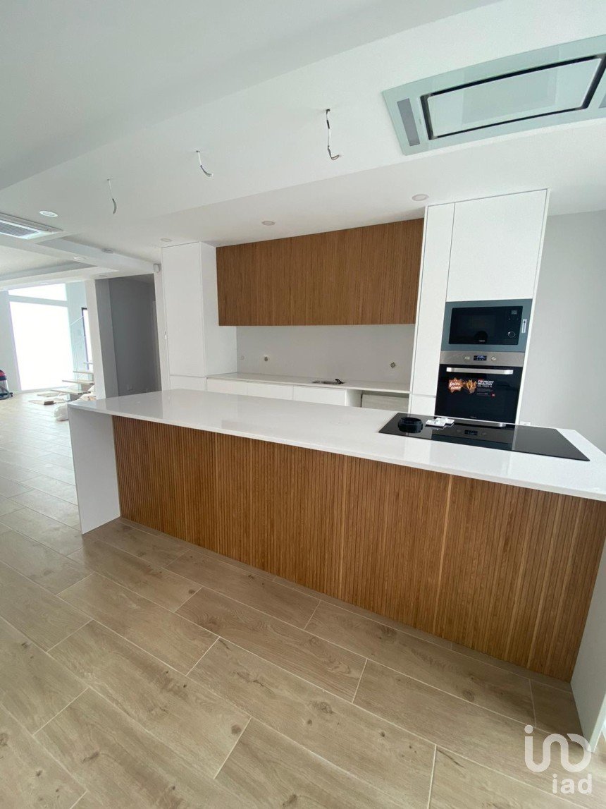 Maison T2 à Fernão Ferro de 127 m²