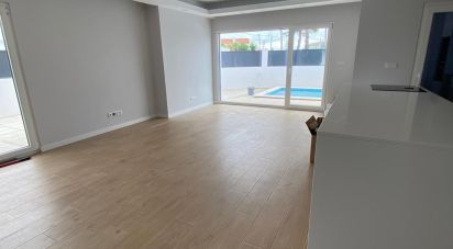 Maison T3 à Fernão Ferro de 127 m²