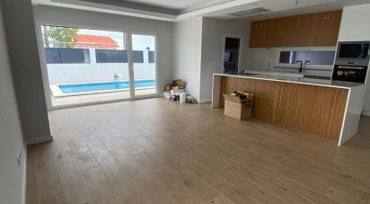 Maison T3 à Fernão Ferro de 127 m²