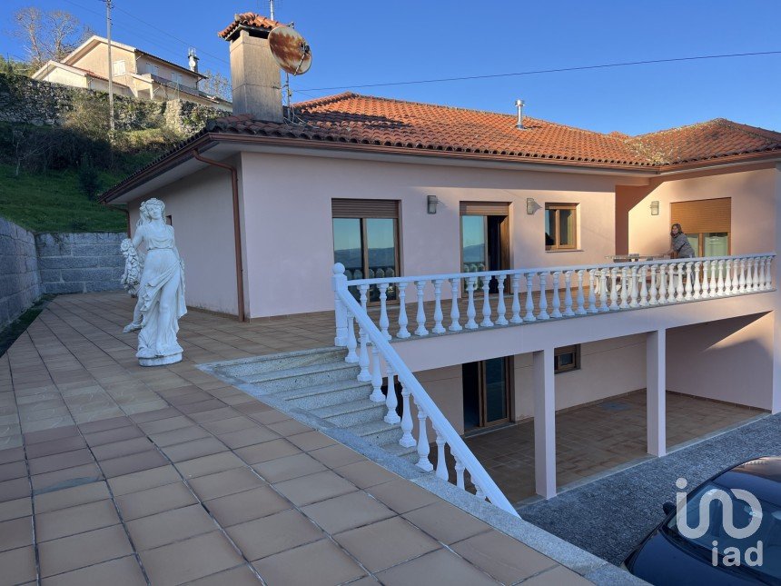 Maison traditionnelle T3 à Miranda de 275 m²