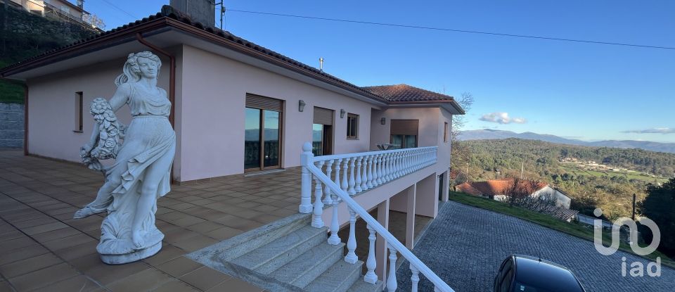 Maison traditionnelle T3 à Miranda de 275 m²