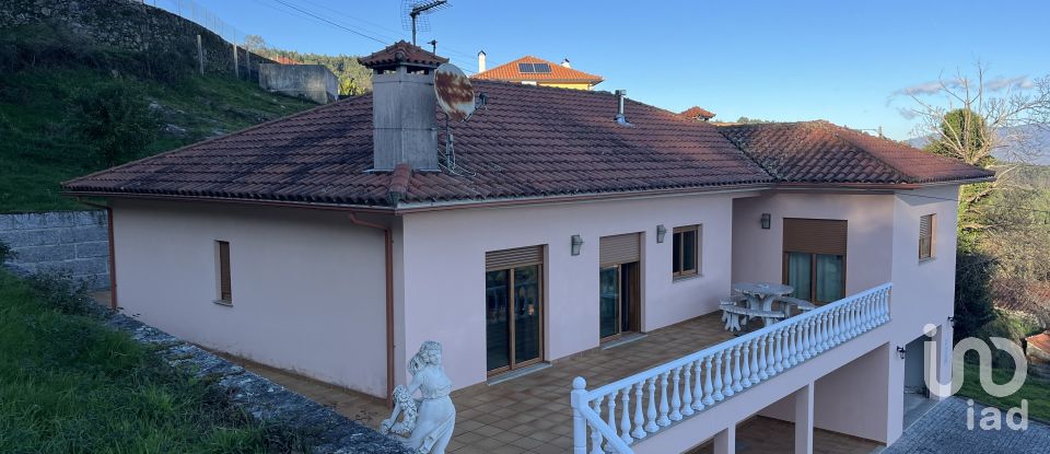 Maison traditionnelle T3 à Miranda de 275 m²