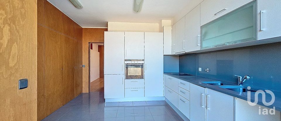 Appartement T3 à Costa de 146 m²