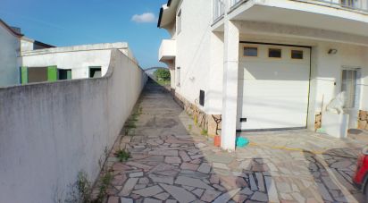 Casa / Villa T6 em Atouguia da Baleia de 230 m²