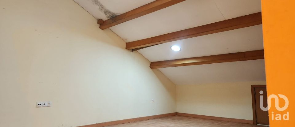 Appartement T3 à Laranjeiro e Feijó de 84 m²