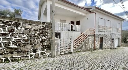 Casa tradicional T2 em Abrunhosa-a-Velha de 263 m²