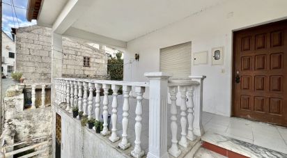 Casa tradicional T2 em Abrunhosa-a-Velha de 263 m²