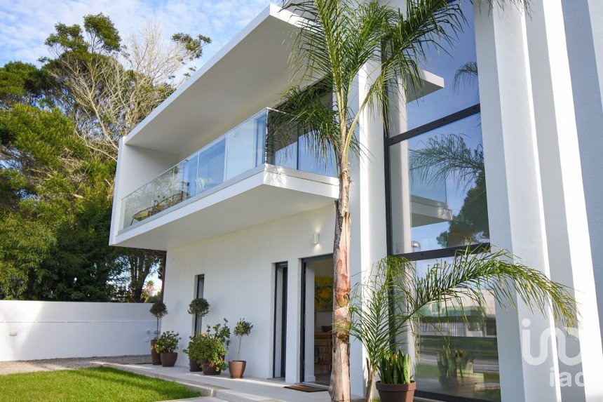 Maison T4 à Sesimbra (Castelo) de 251 m²